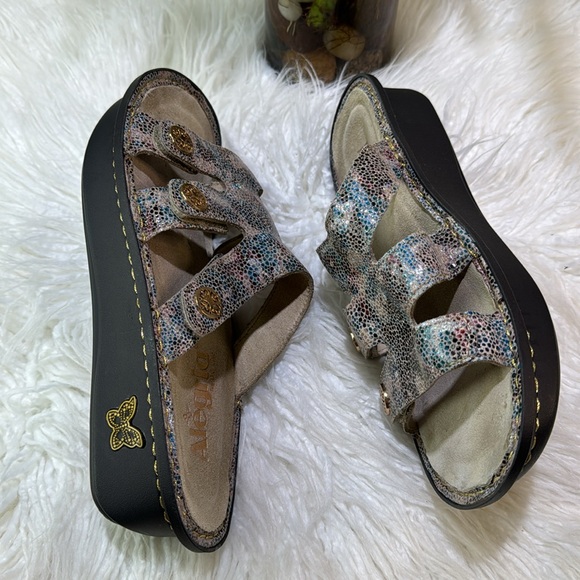 Alegria Dinah Leather Slip-On Sandals - Picture 4 of 10
